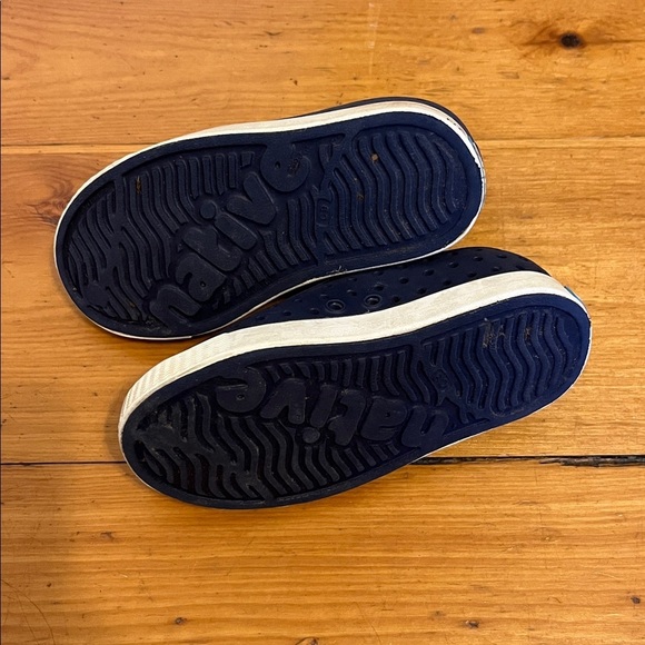 NATIVE Jefferson Sugarlite Slip On Shoes Navy White Unisex Size 9 - Picture 6 of 7